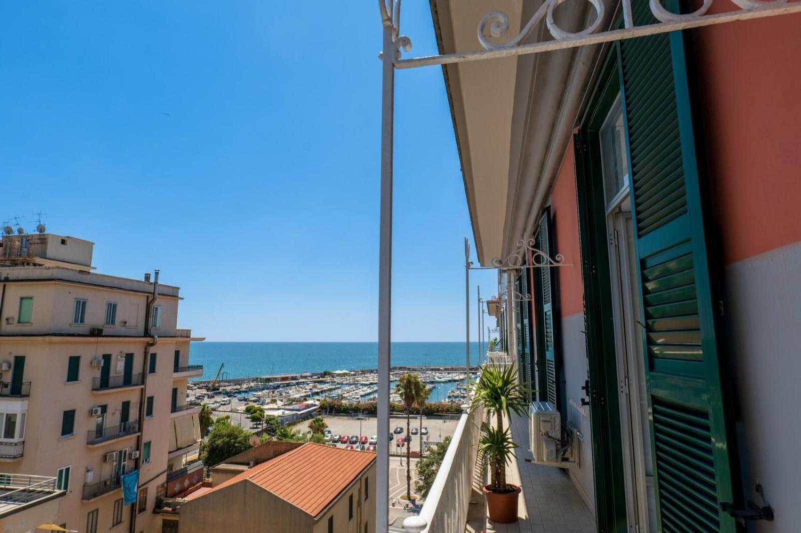 Palazzo Galeoni Luxury Suites 살레르노 외부 사진