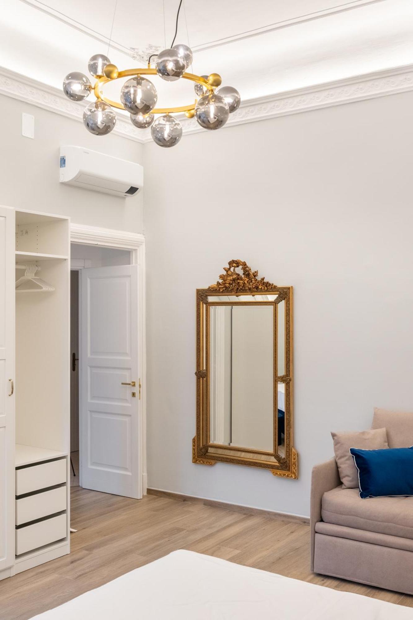 Palazzo Galeoni Luxury Suites 살레르노 외부 사진