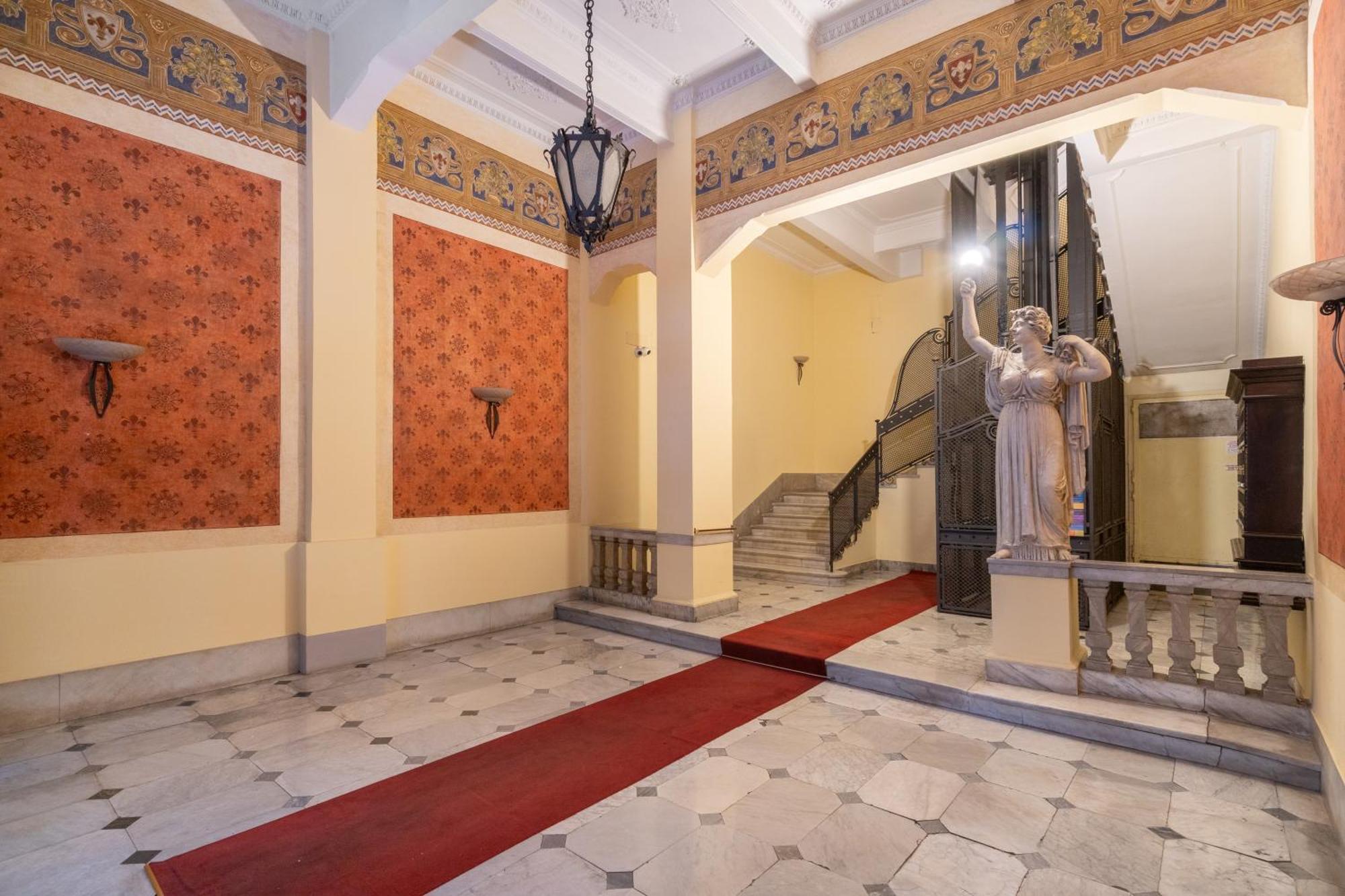 Palazzo Galeoni Luxury Suites 살레르노 외부 사진