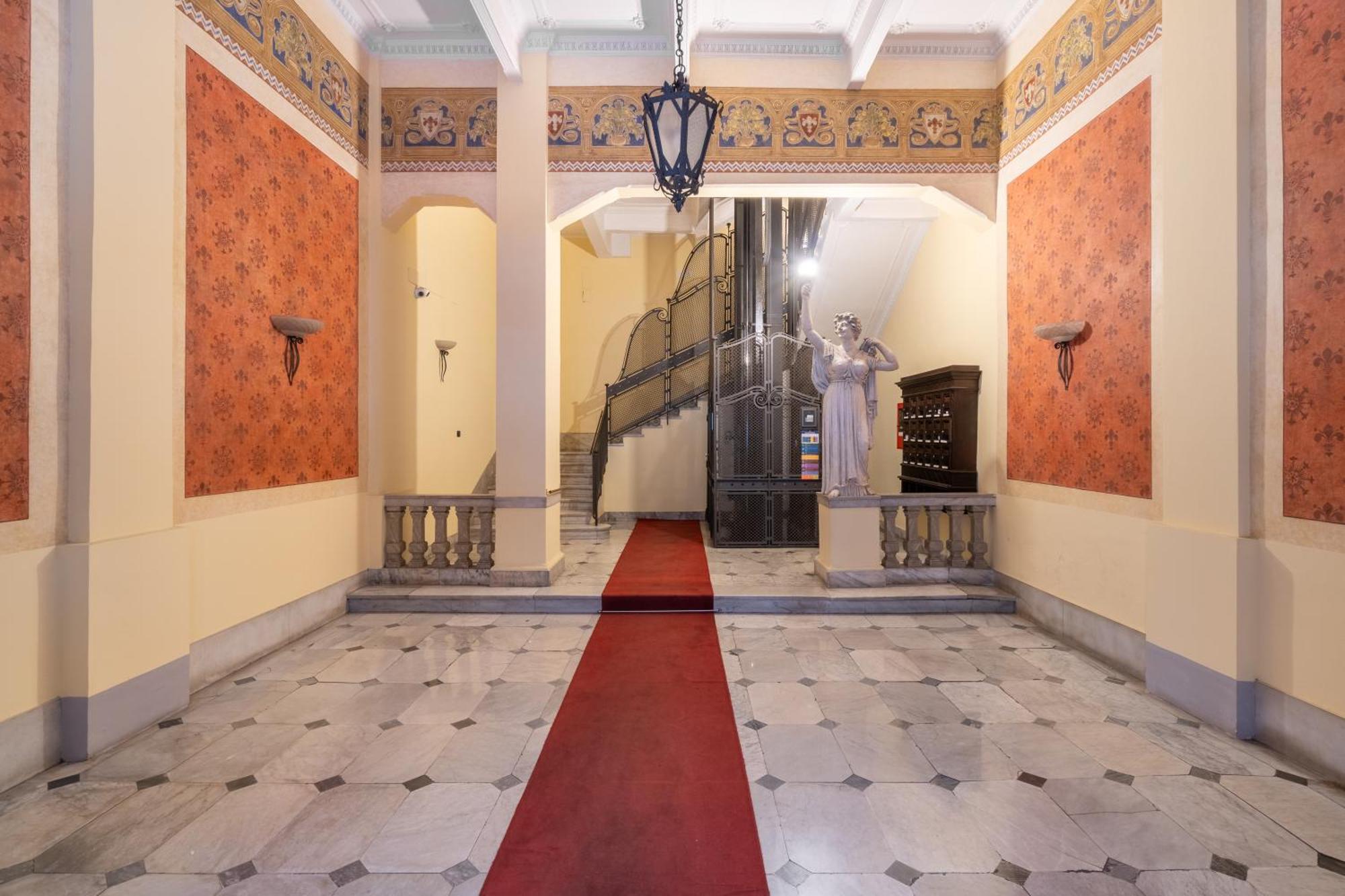 Palazzo Galeoni Luxury Suites 살레르노 외부 사진
