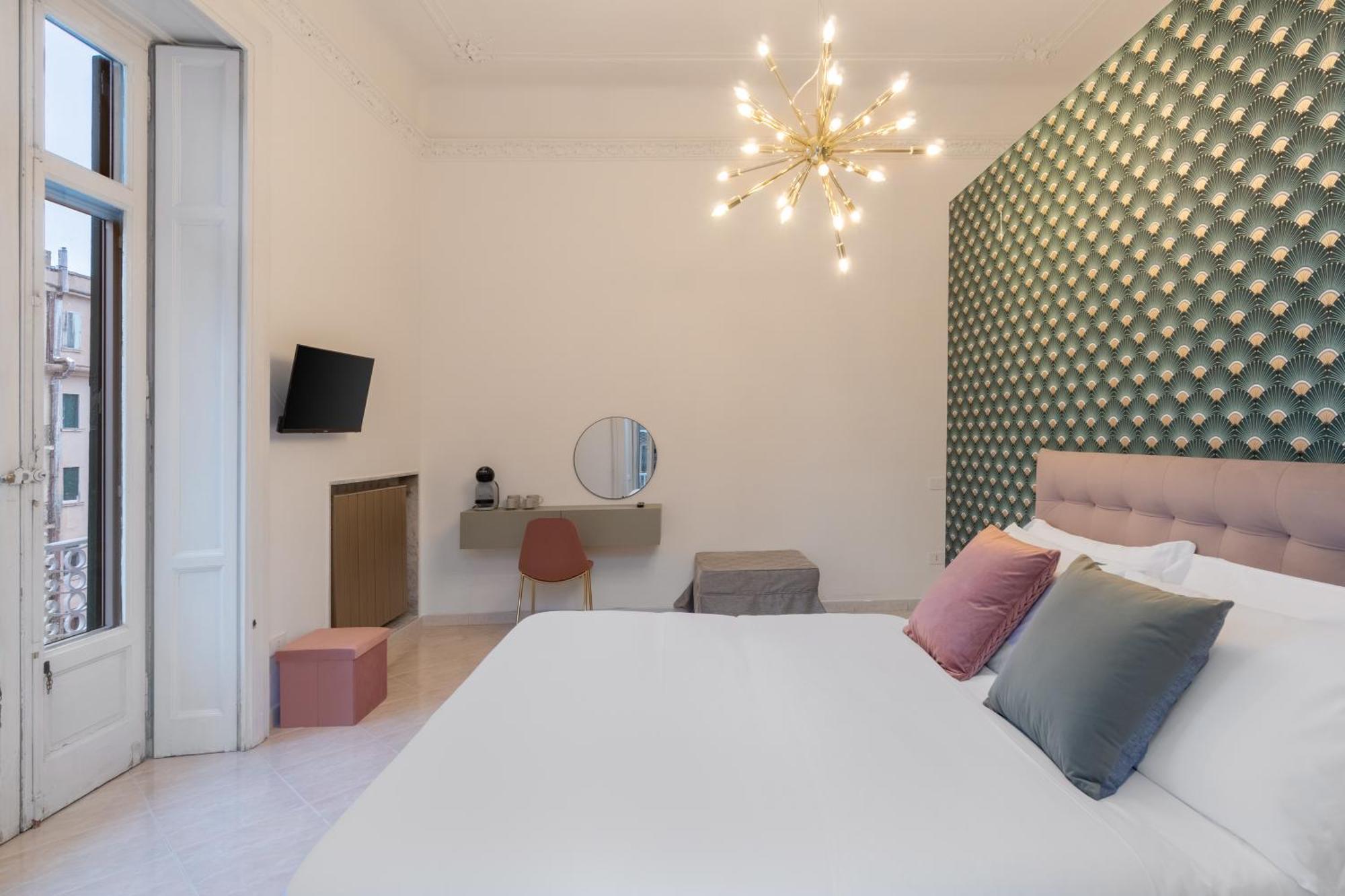Palazzo Galeoni Luxury Suites 살레르노 외부 사진
